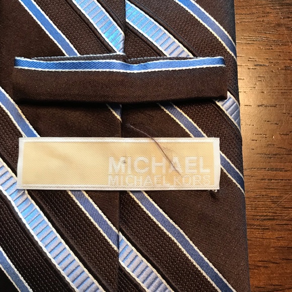 Michael Kors TIE - Picture 2 of 2